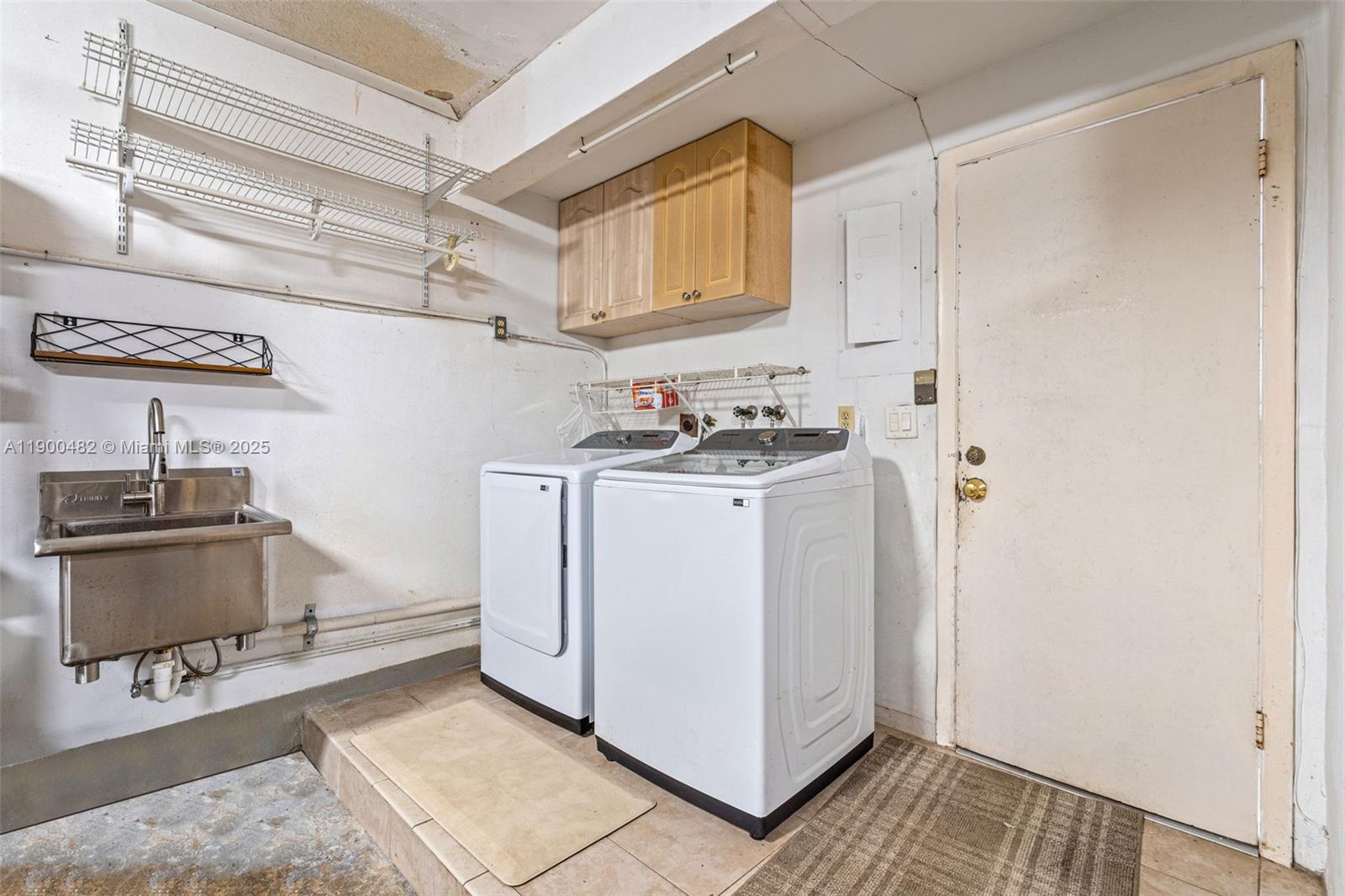 ROYAL SINGAPORE LAKE - Residential