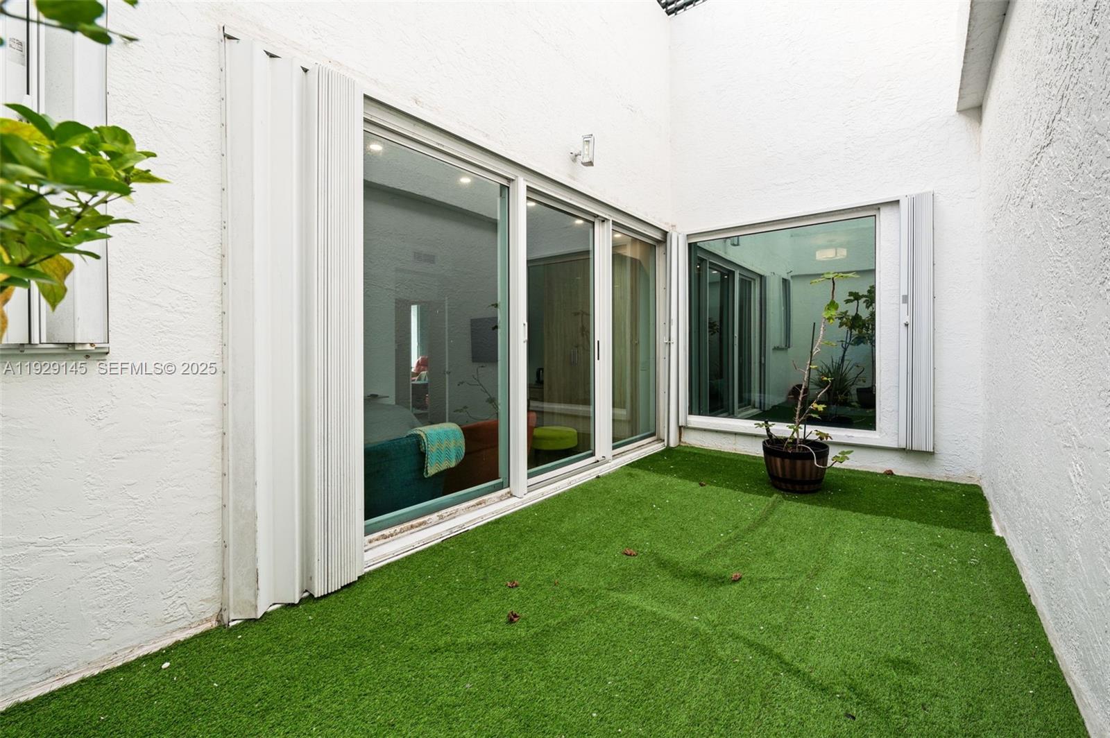 OCEANIA IV CONDO - Residential