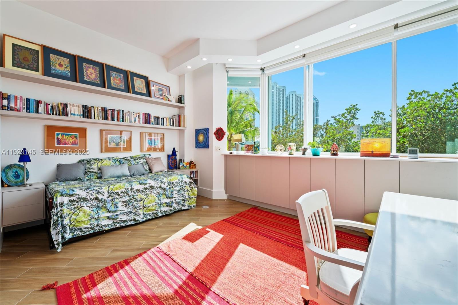 OCEANIA IV CONDO - Residential