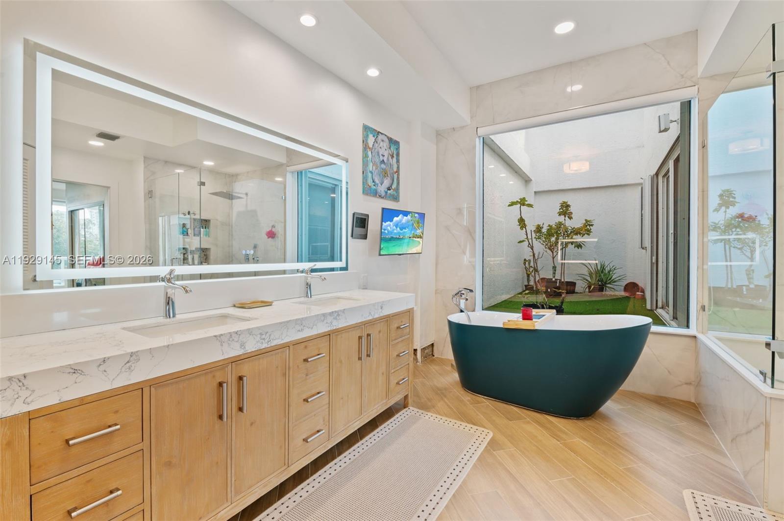 OCEANIA IV CONDO - Residential