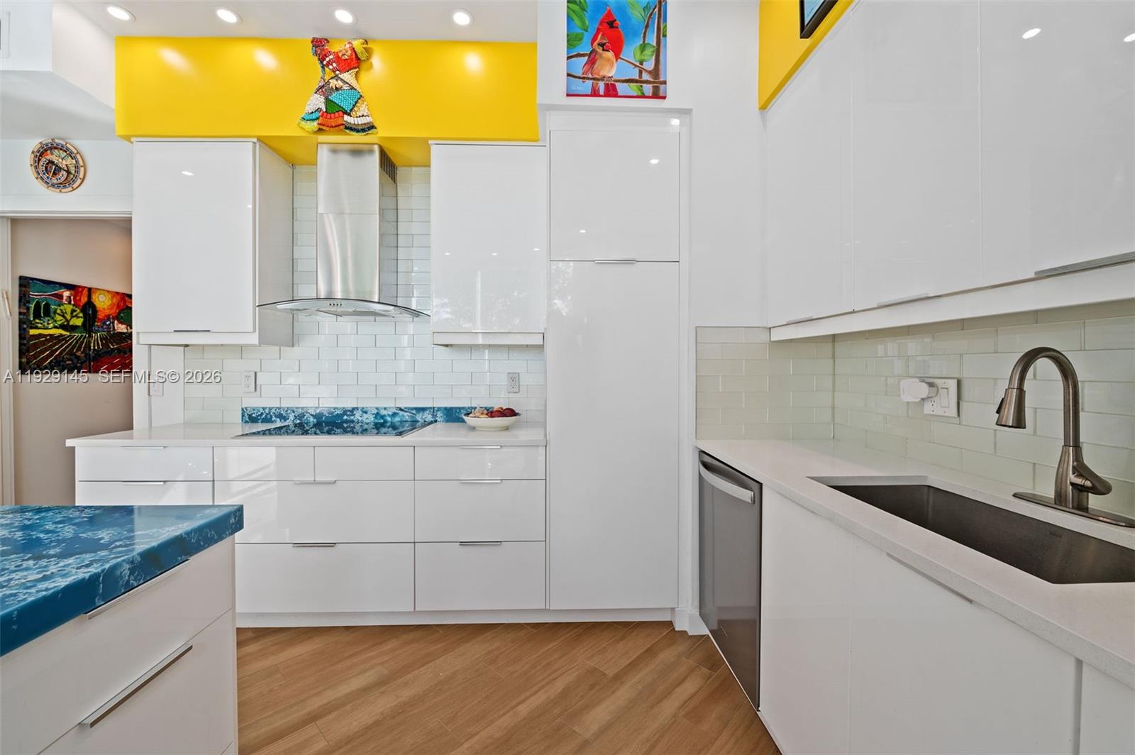 OCEANIA IV CONDO - Residential