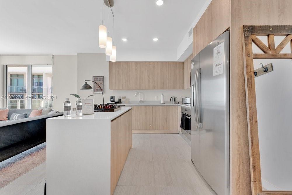 QUADRO CONDO - Residential