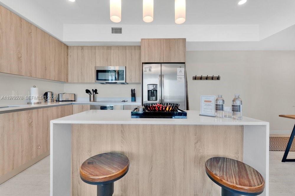 QUADRO CONDO - Residential