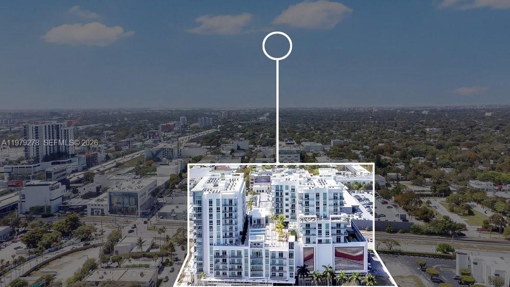 QUADRO CONDO - Residential