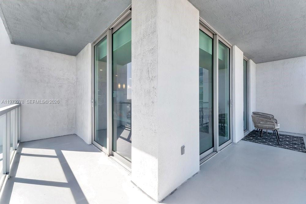 QUADRO CONDO - Residential