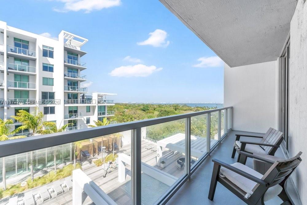 QUADRO CONDO - Residential