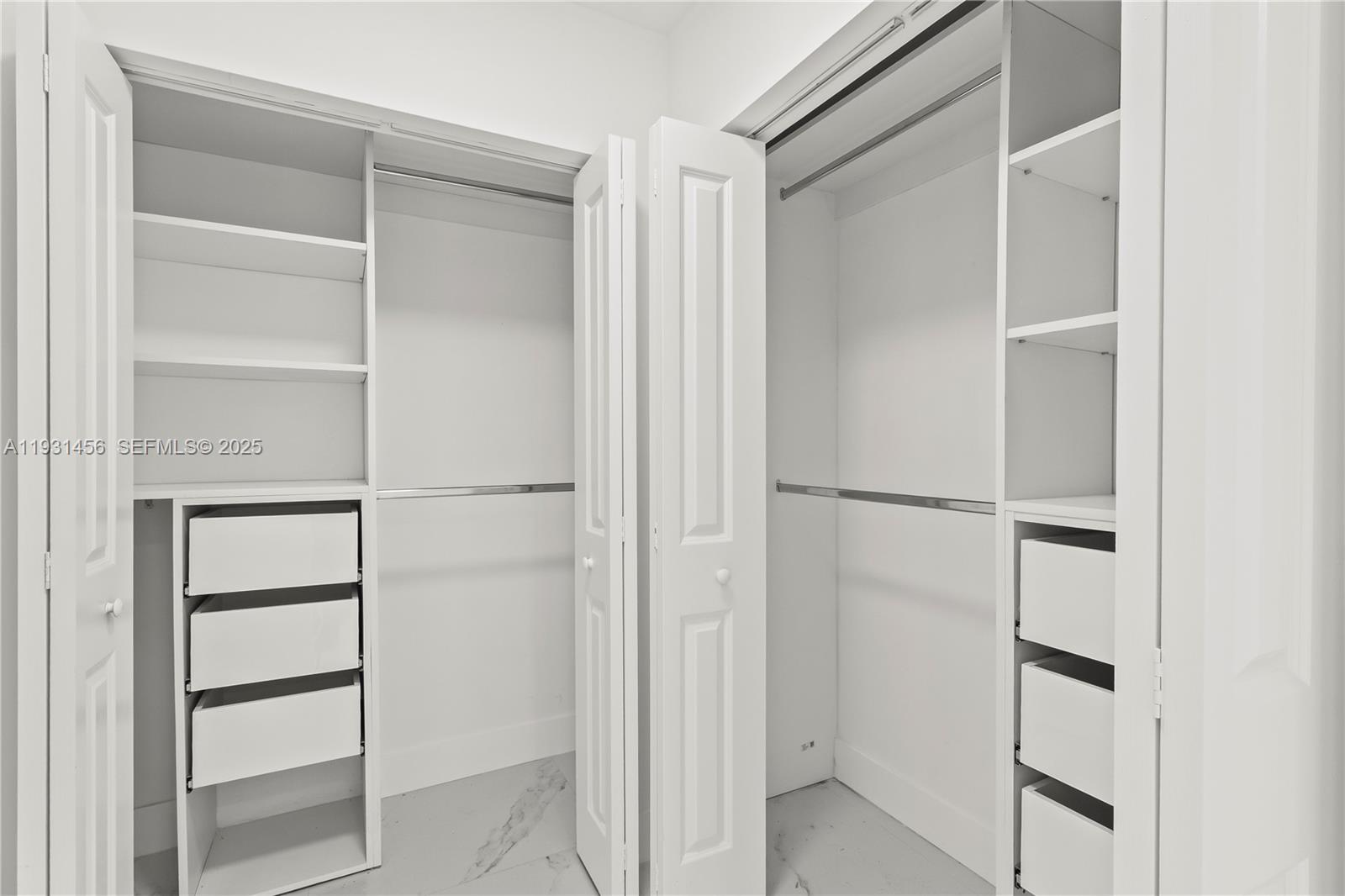 PASADENA LAKES WEST - Residential