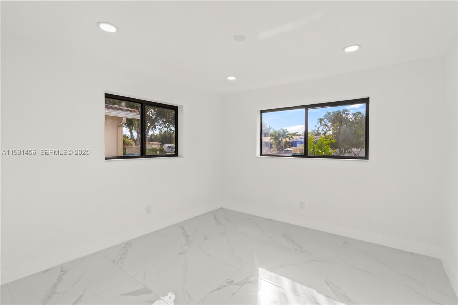 PASADENA LAKES WEST - Residential