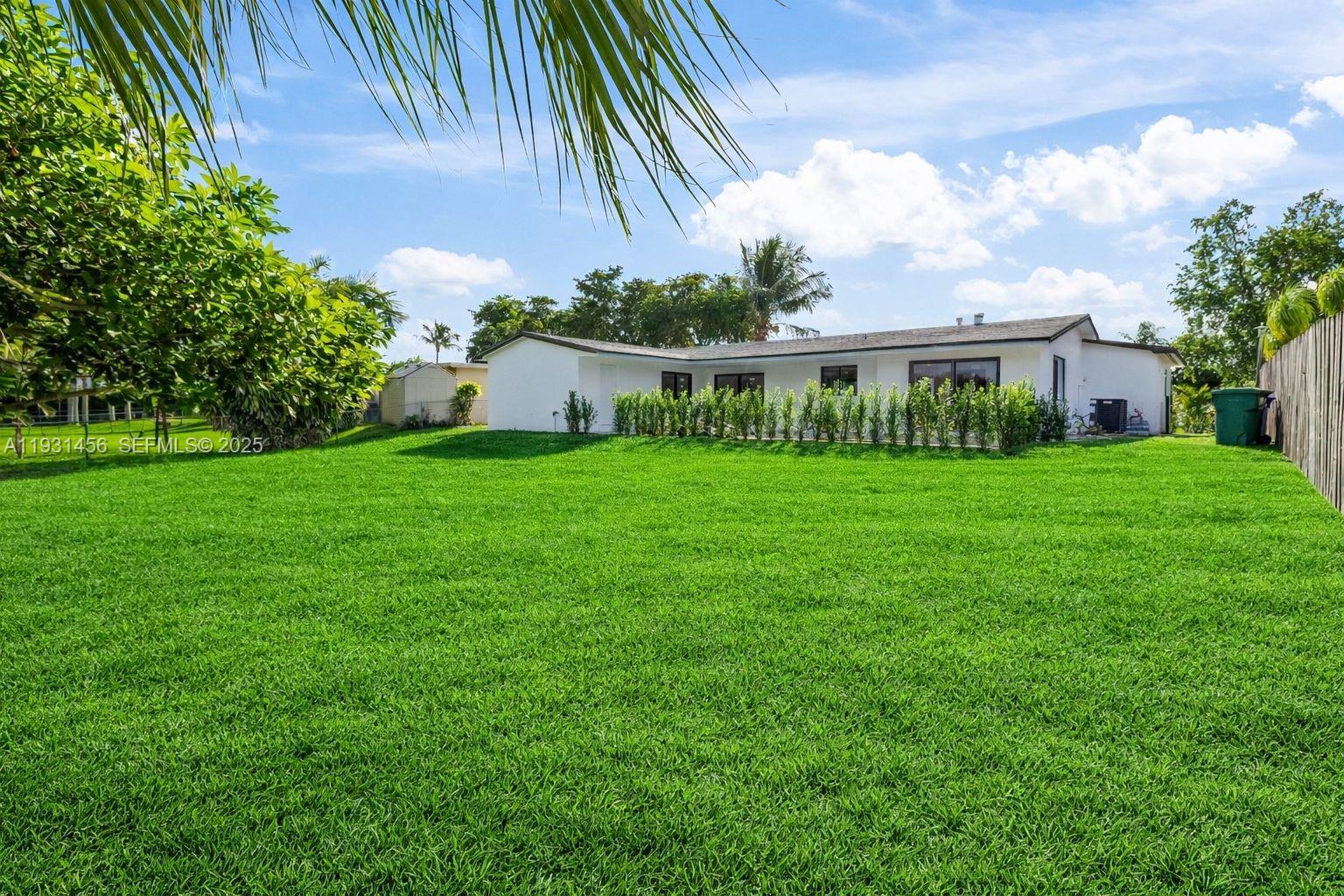 PASADENA LAKES WEST - Residential