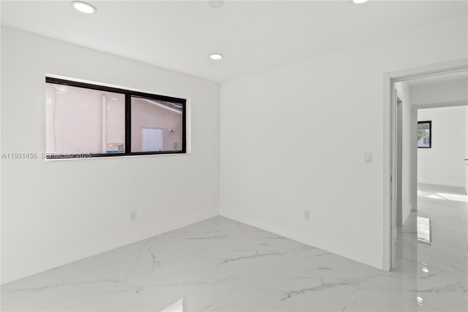 PASADENA LAKES WEST - Residential