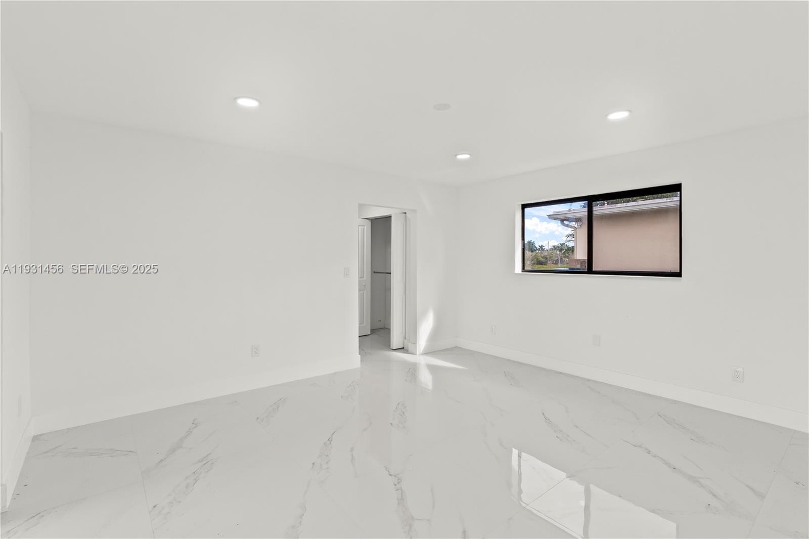 PASADENA LAKES WEST - Residential