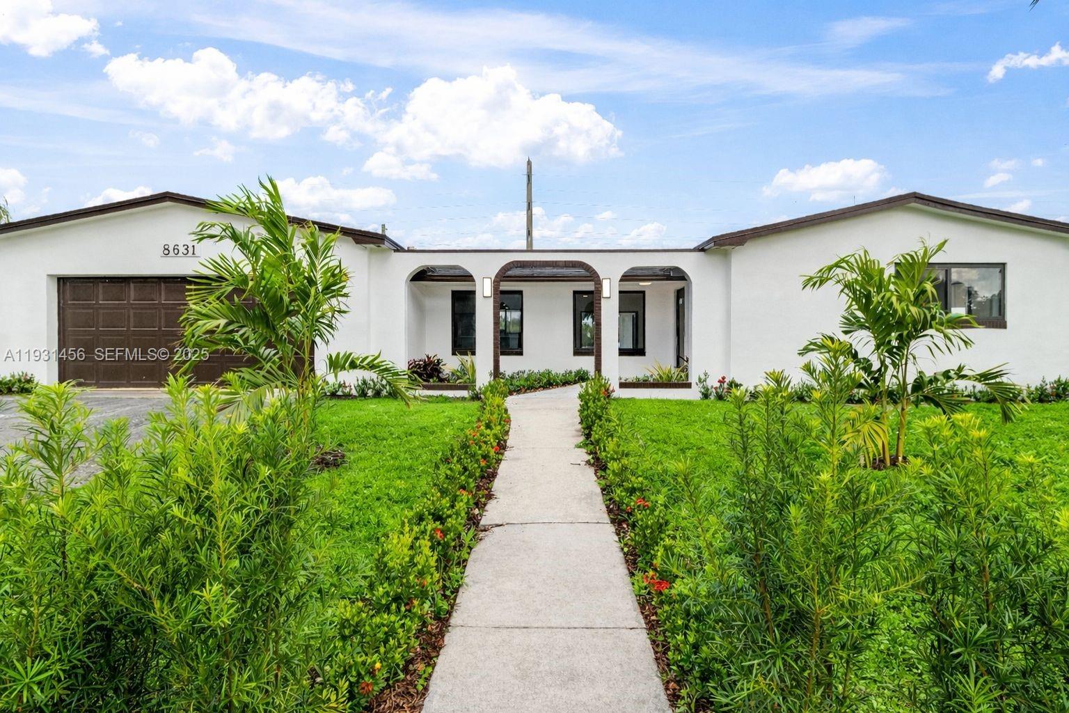 PASADENA LAKES WEST - Residential