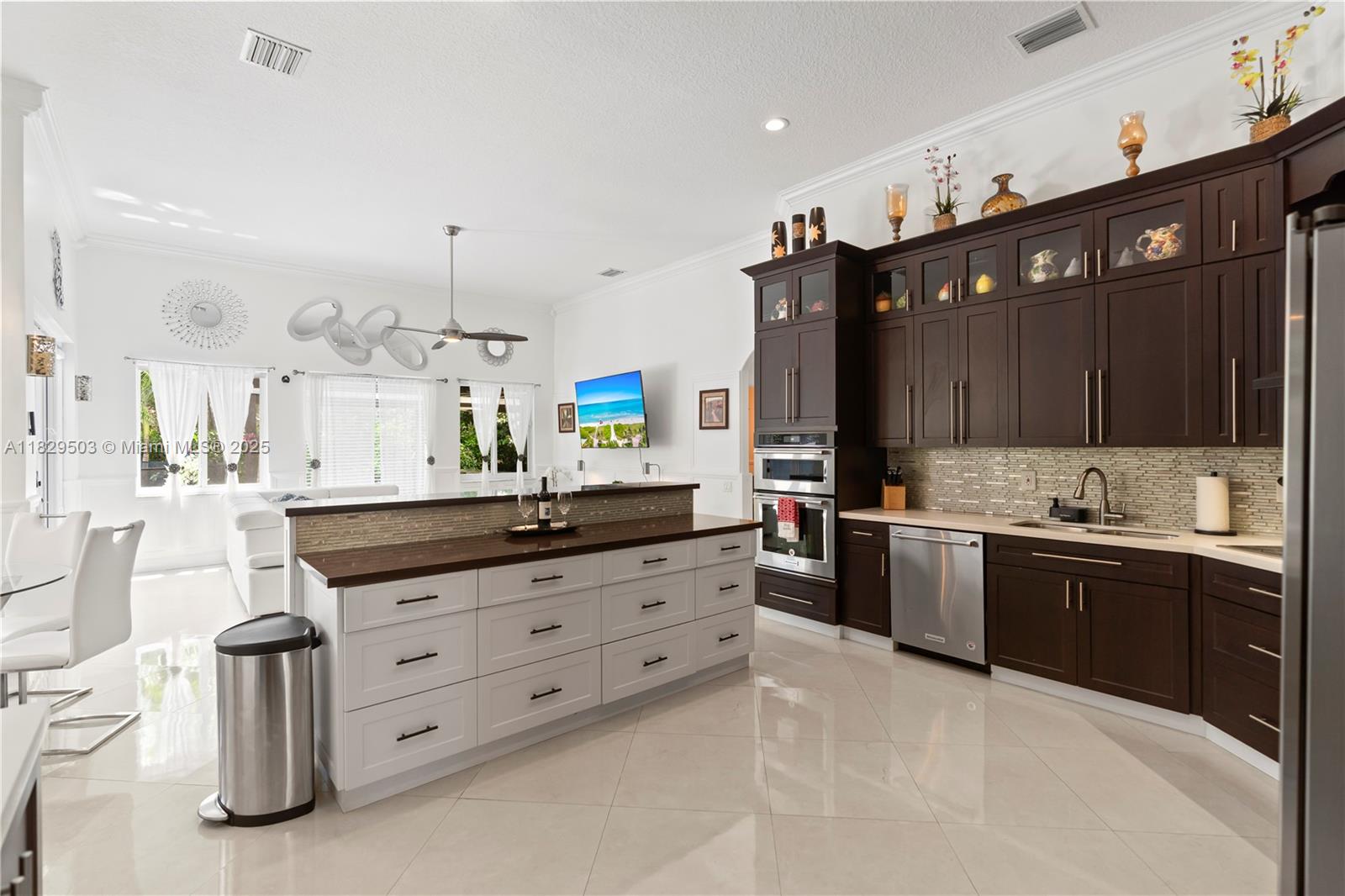 THE LANDINGS SEC 1 - Residential Lease