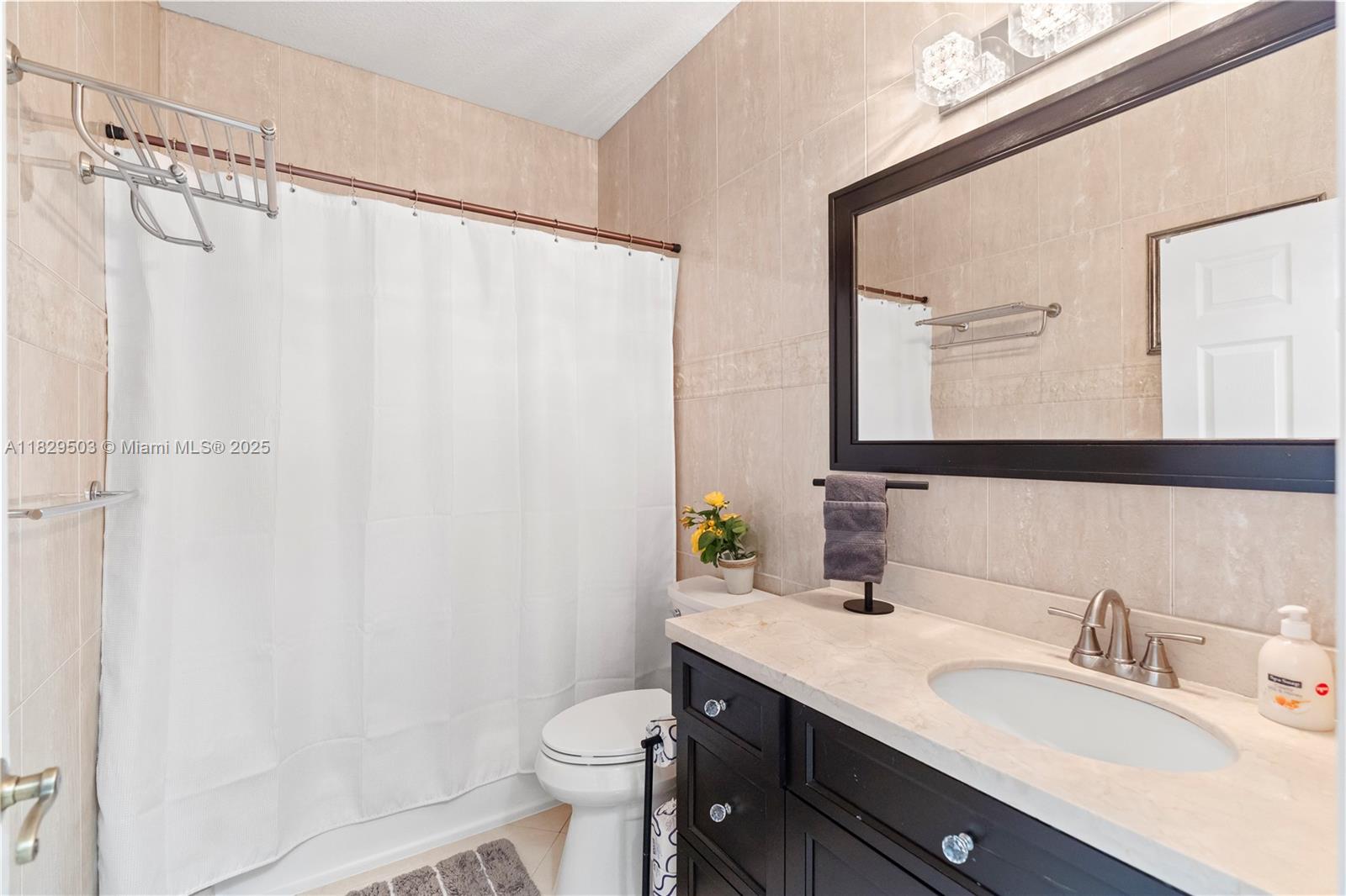 THE LANDINGS SEC 1 - Residential Lease