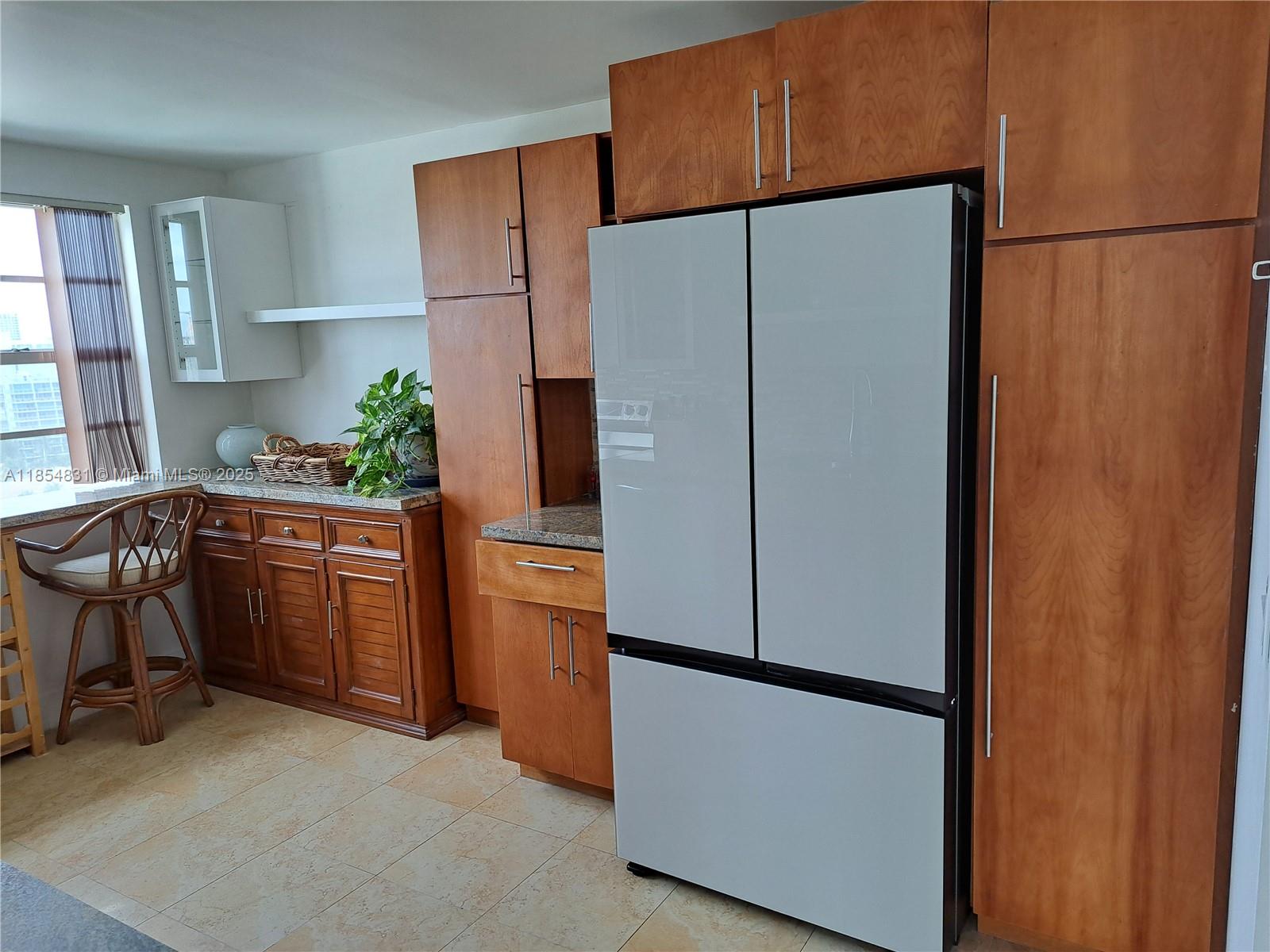 ADMIRALS PORT CONDO WEST - Residential