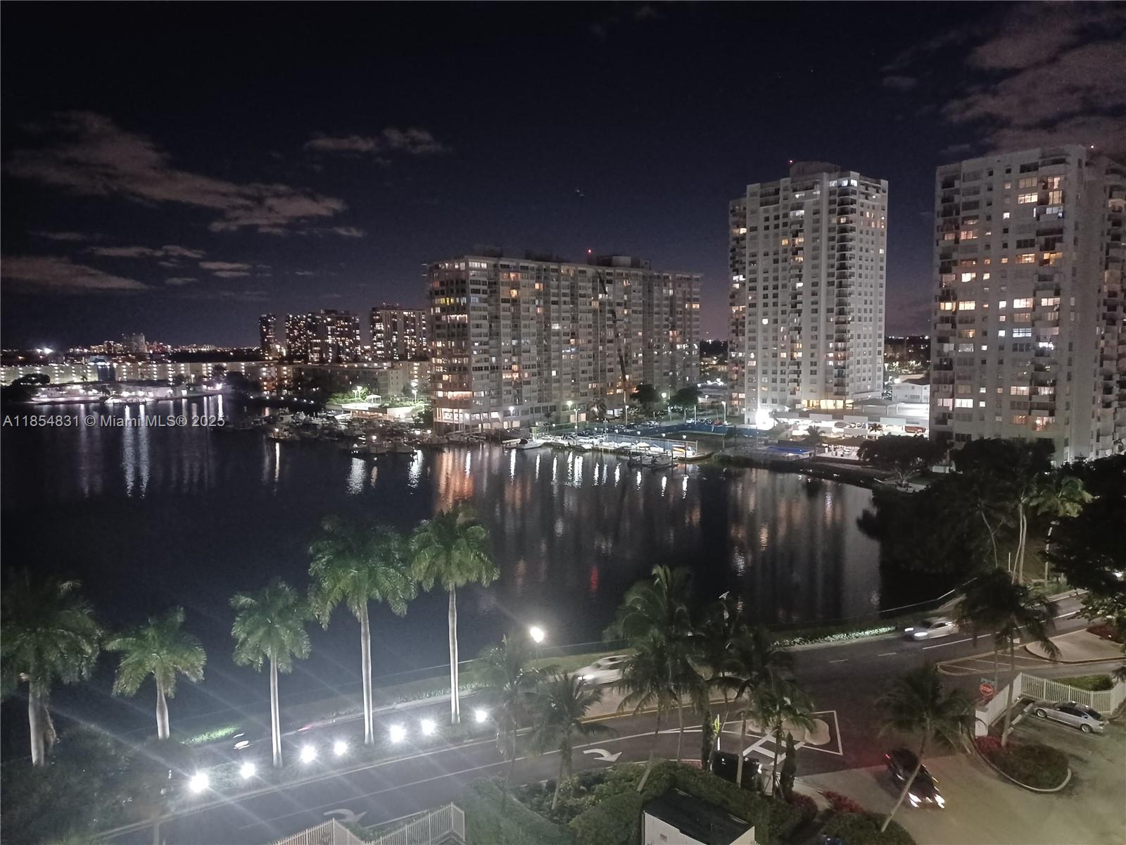 ADMIRALS PORT CONDO WEST - Residential