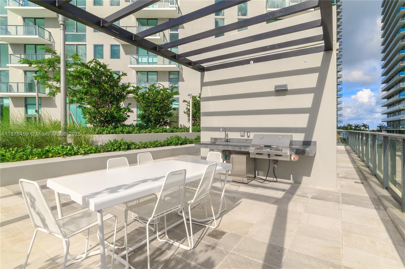 PARAISO BAYVIEWS CONDO - Residential Lease