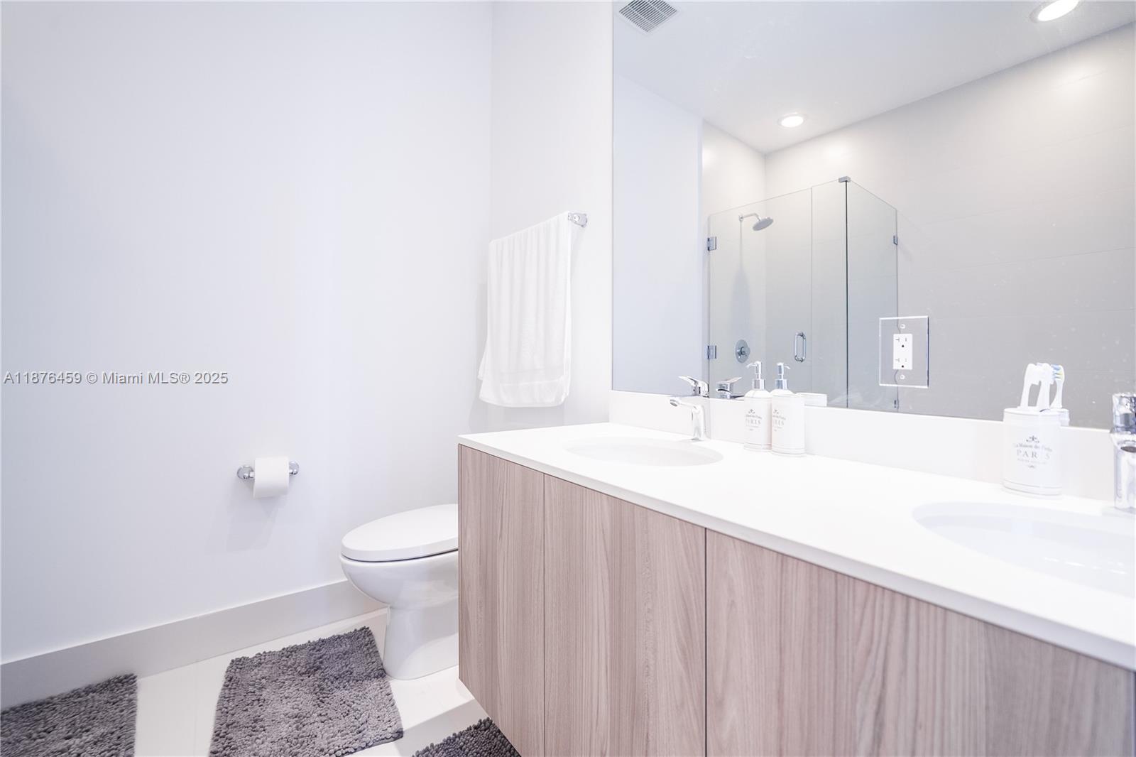 PARAISO BAYVIEWS CONDO - Residential Lease