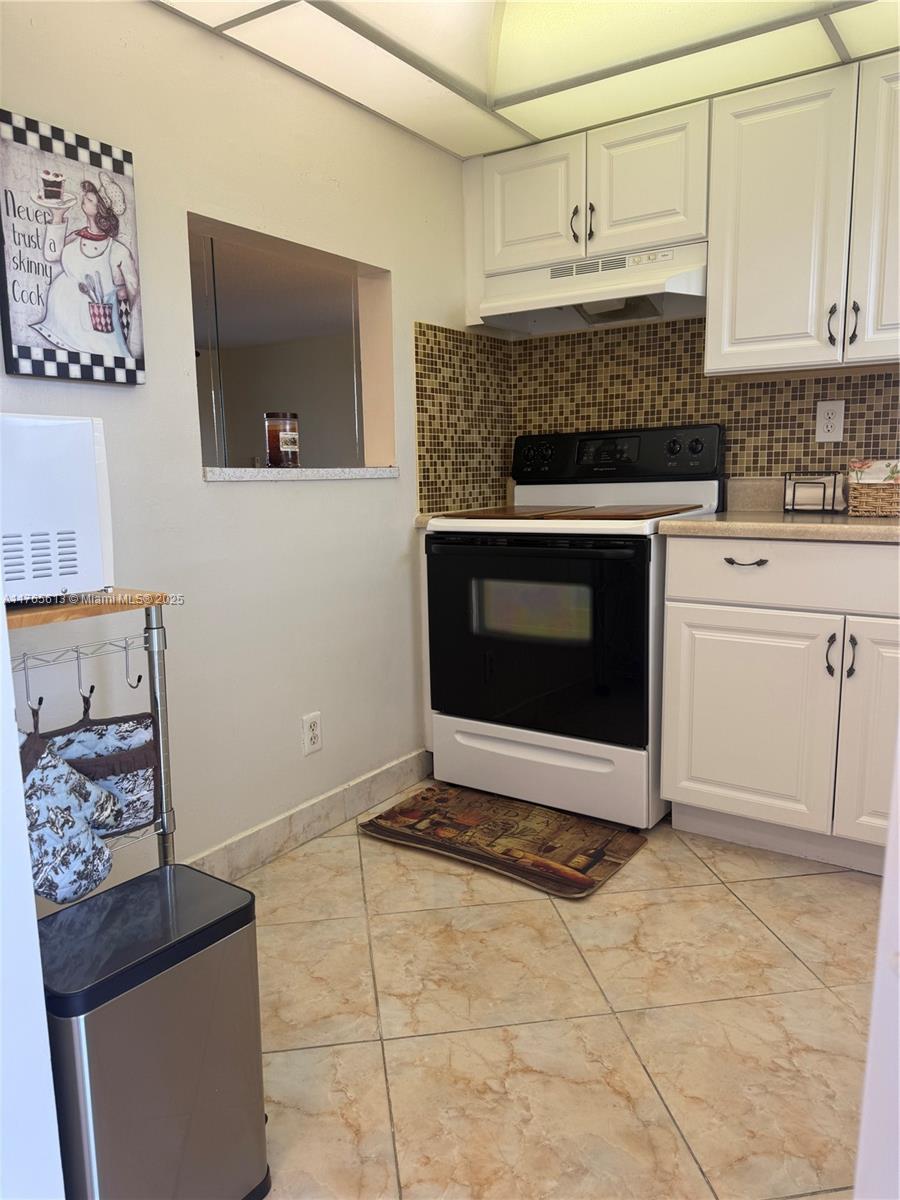 8901 Sunrise Lakes Blvd 307