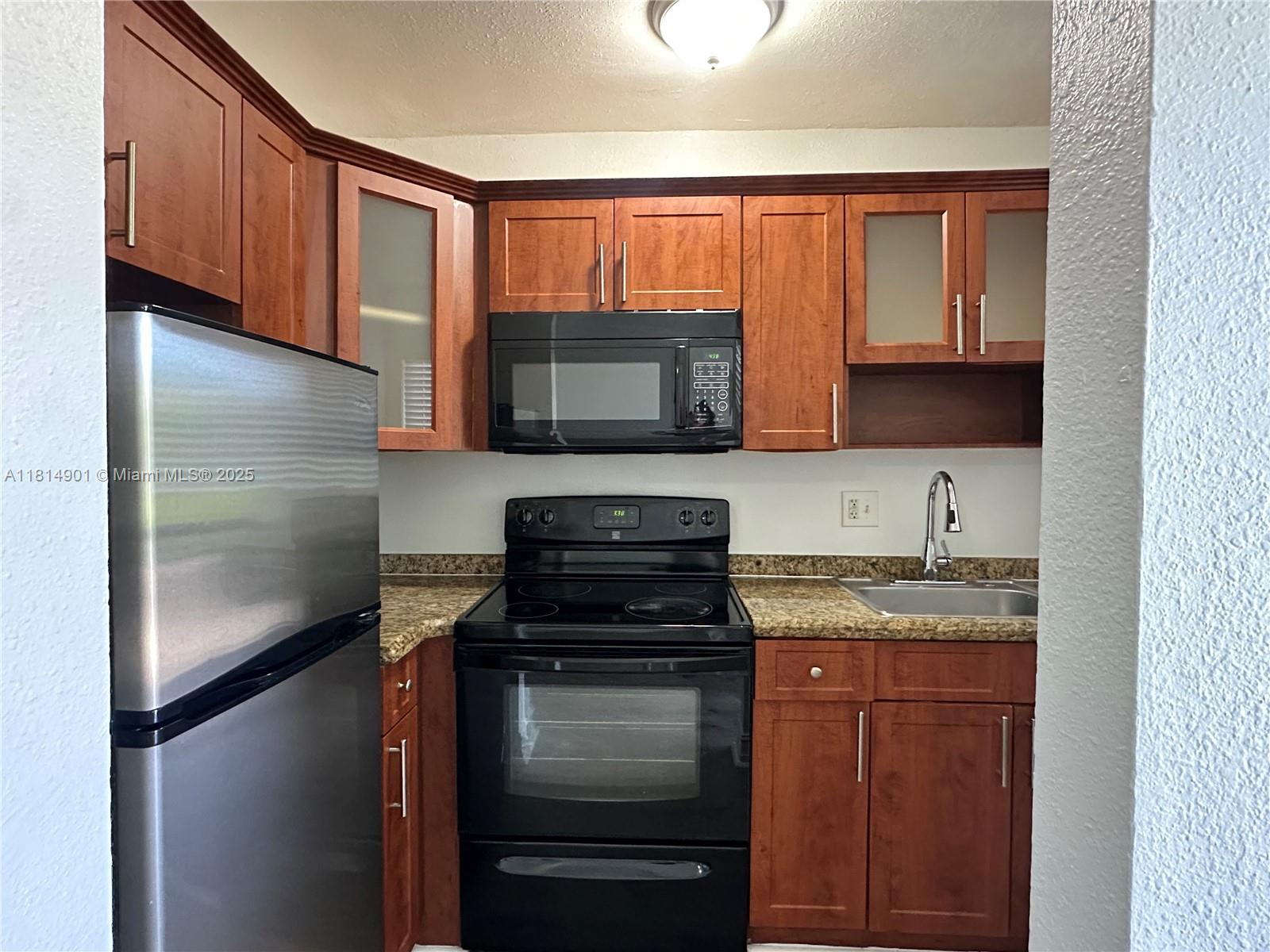 CORAL RIDGE ISLES - Residential Lease