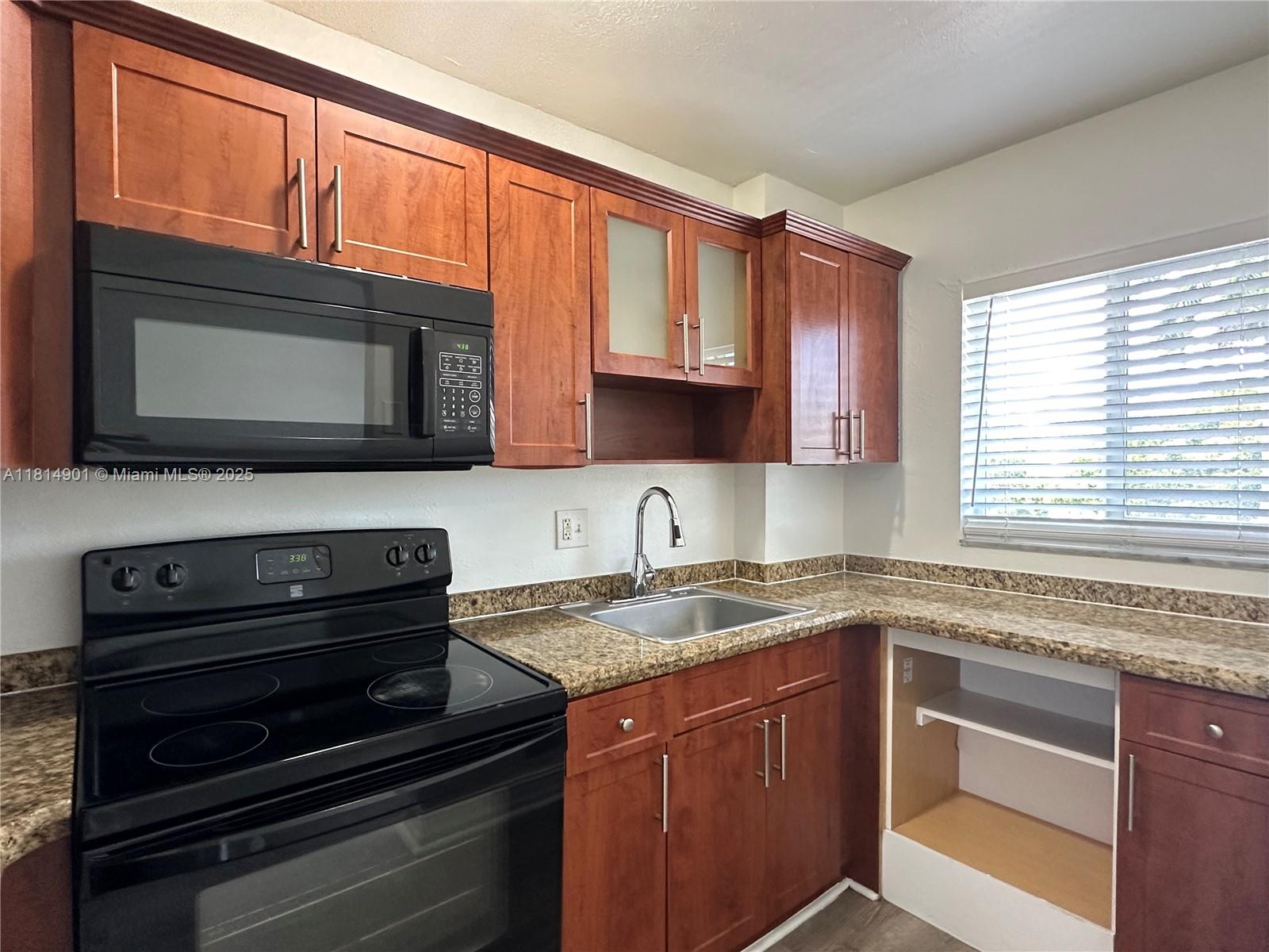 CORAL RIDGE ISLES - Residential Lease