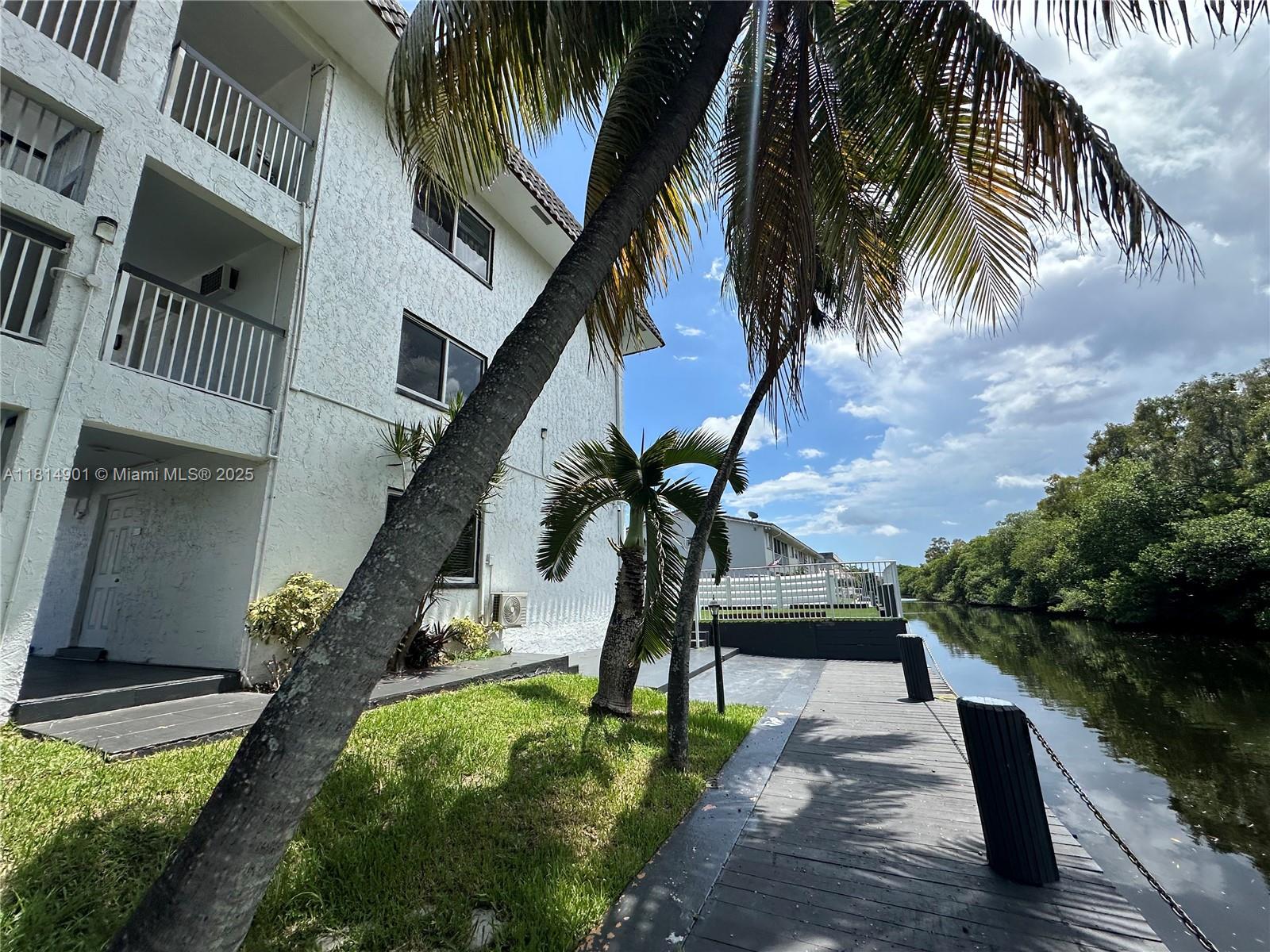CORAL RIDGE ISLES - Residential Lease