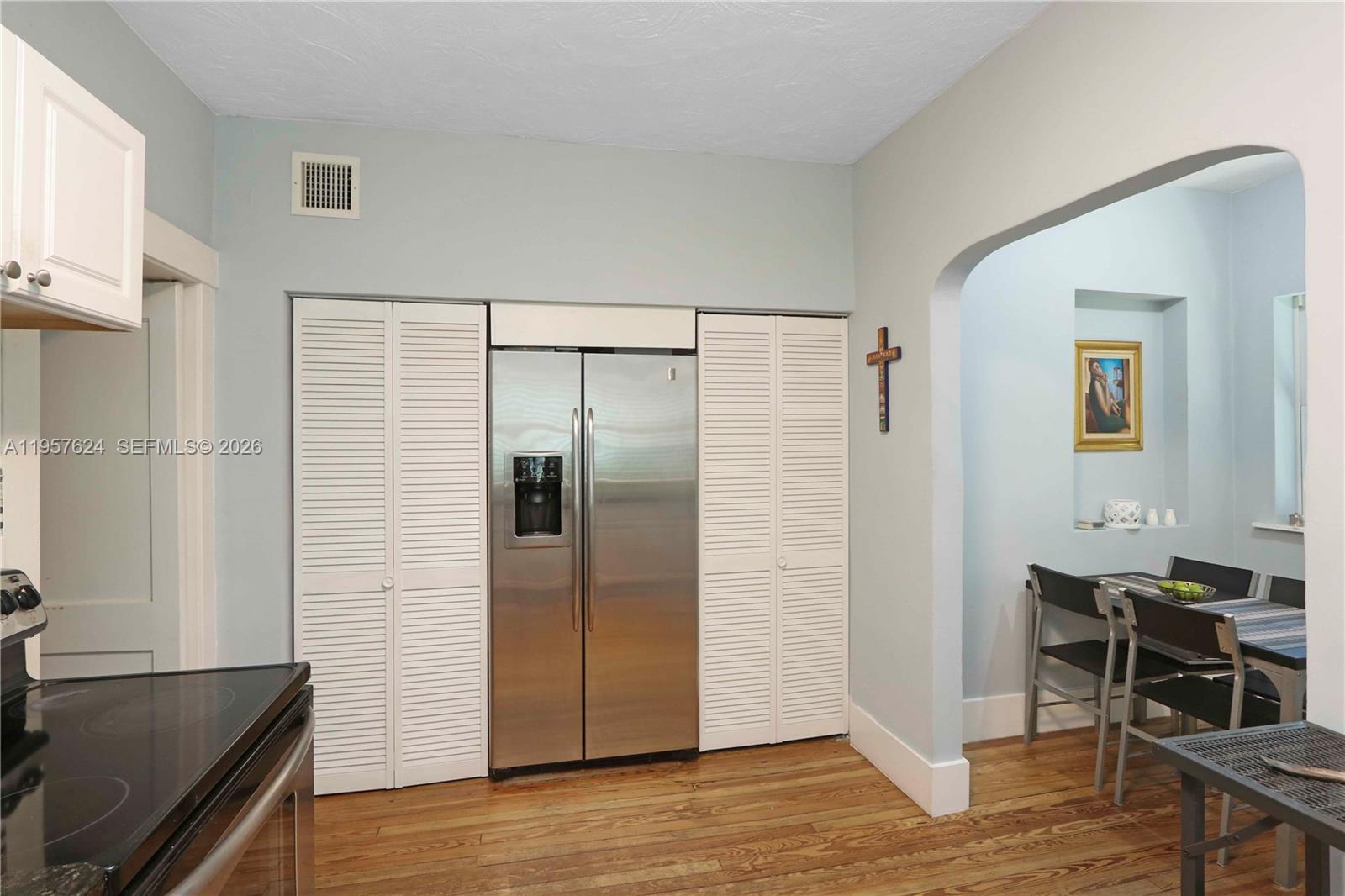 BAYWOOD - Residential