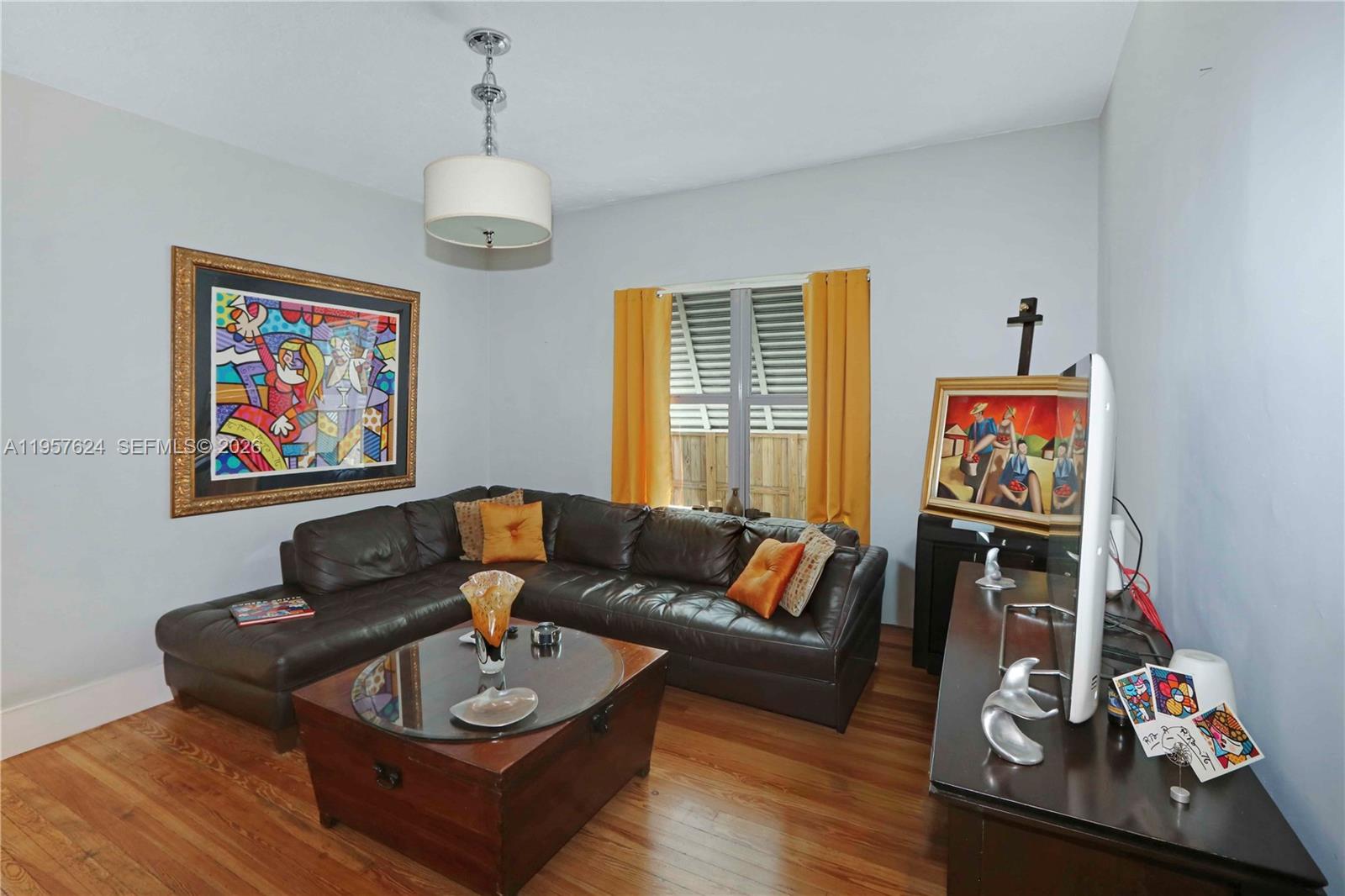 BAYWOOD - Residential