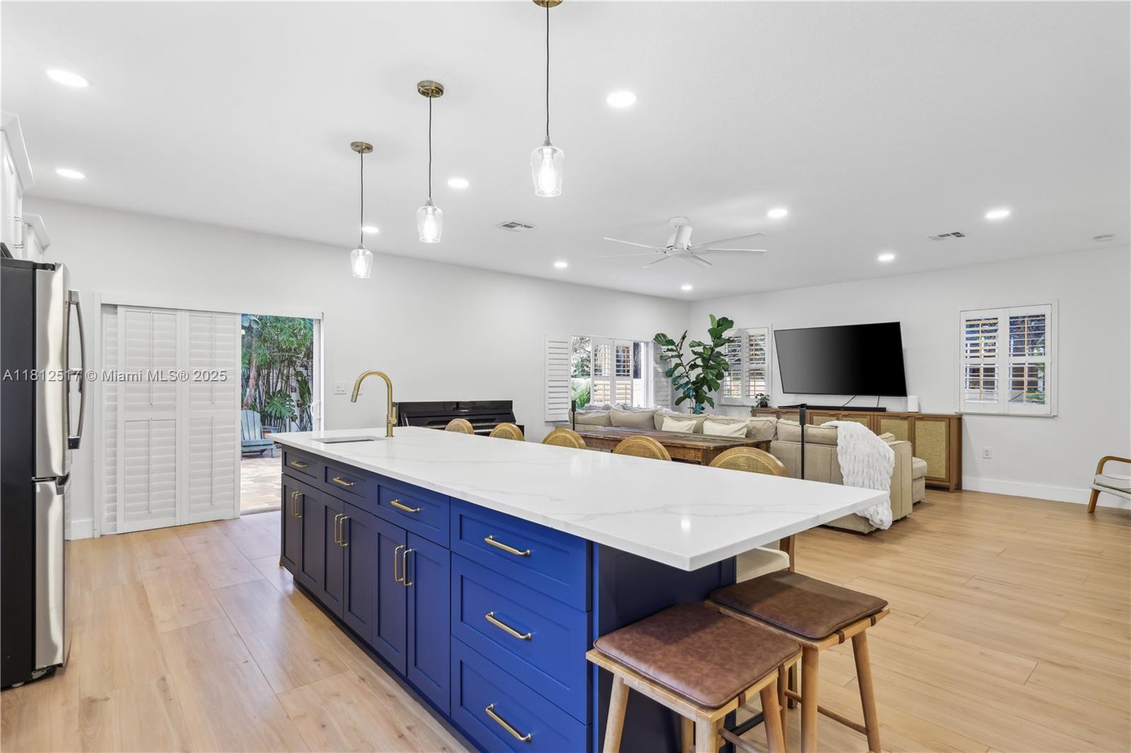 3229 Canal Dr