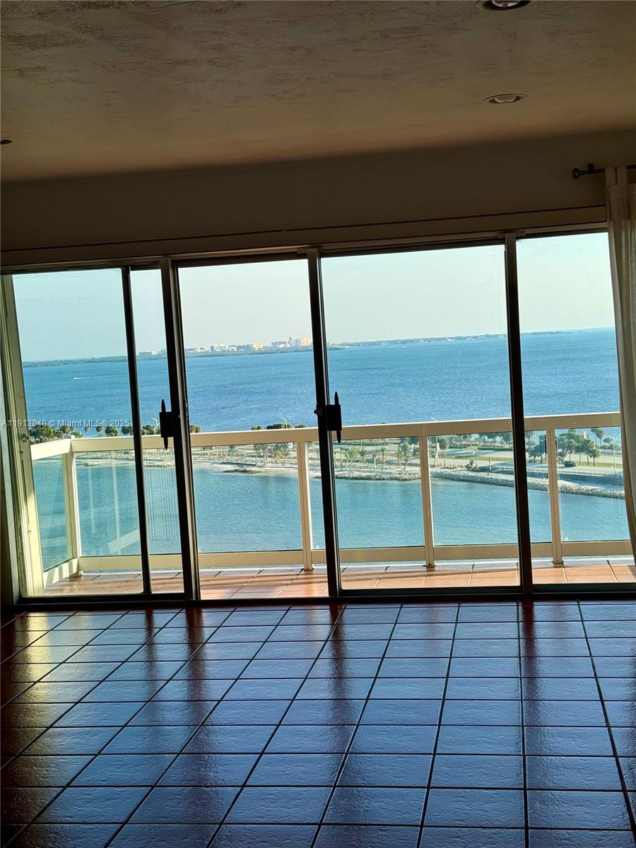 BRICKELL TOWNHOUSE CONDO - Residential Lease