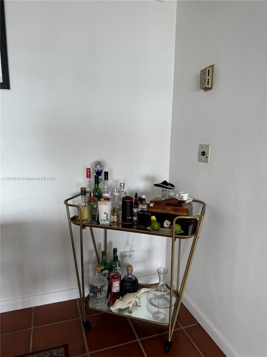 BRICKELL TOWNHOUSE CONDO - Residential Lease