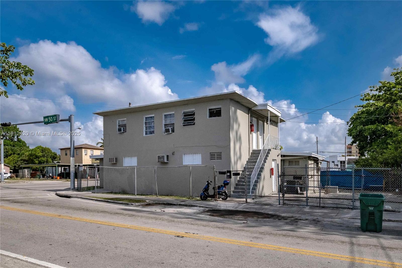 5001 NW 17th Ave