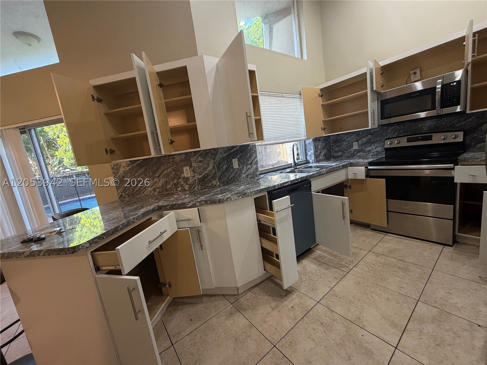 4433 NW 67th Ave