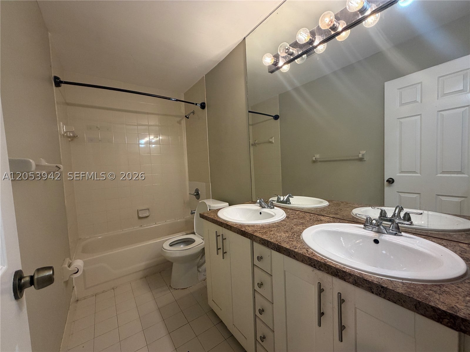 4433 NW 67th Ave