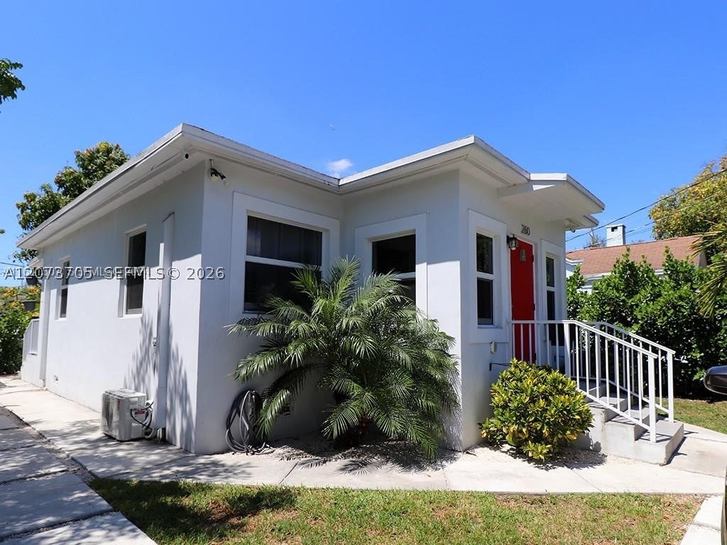 260 NW 40th St A