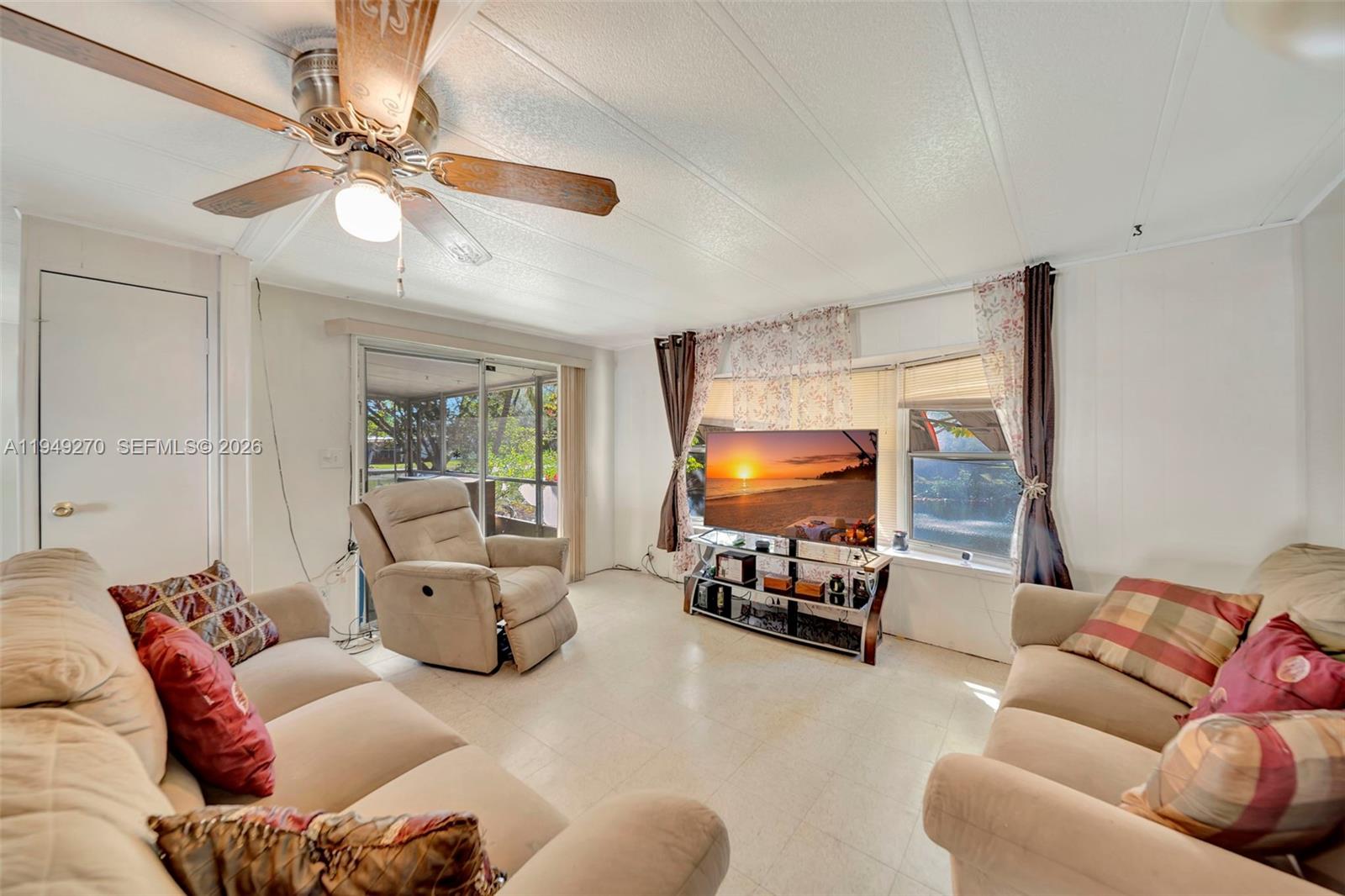 EVERGLADES LAKES - Residential