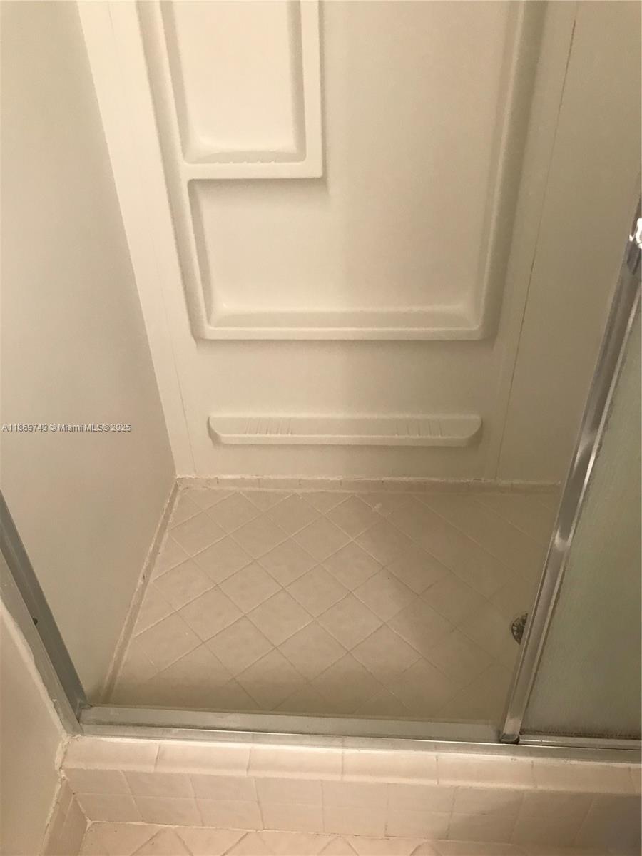 SPRINGTREE LAKES - Residential