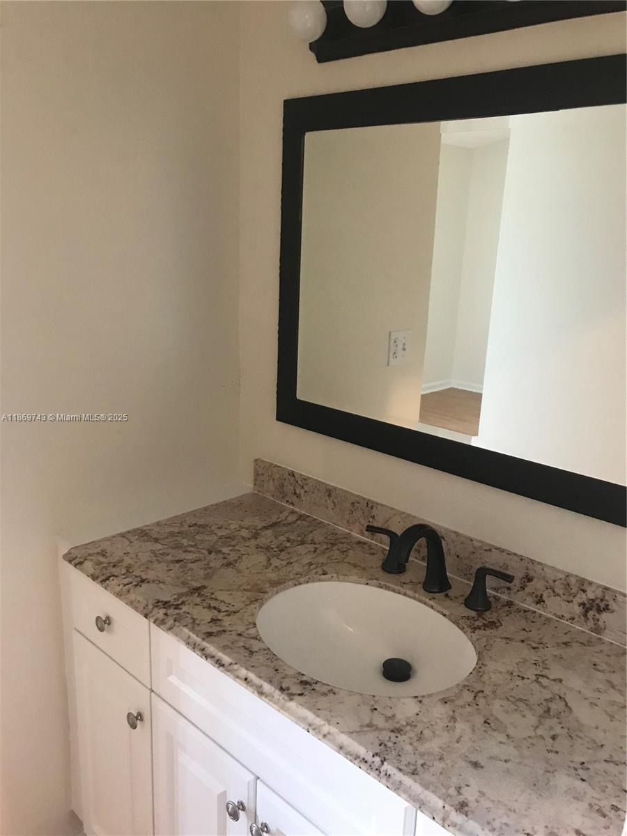 SPRINGTREE LAKES - Residential