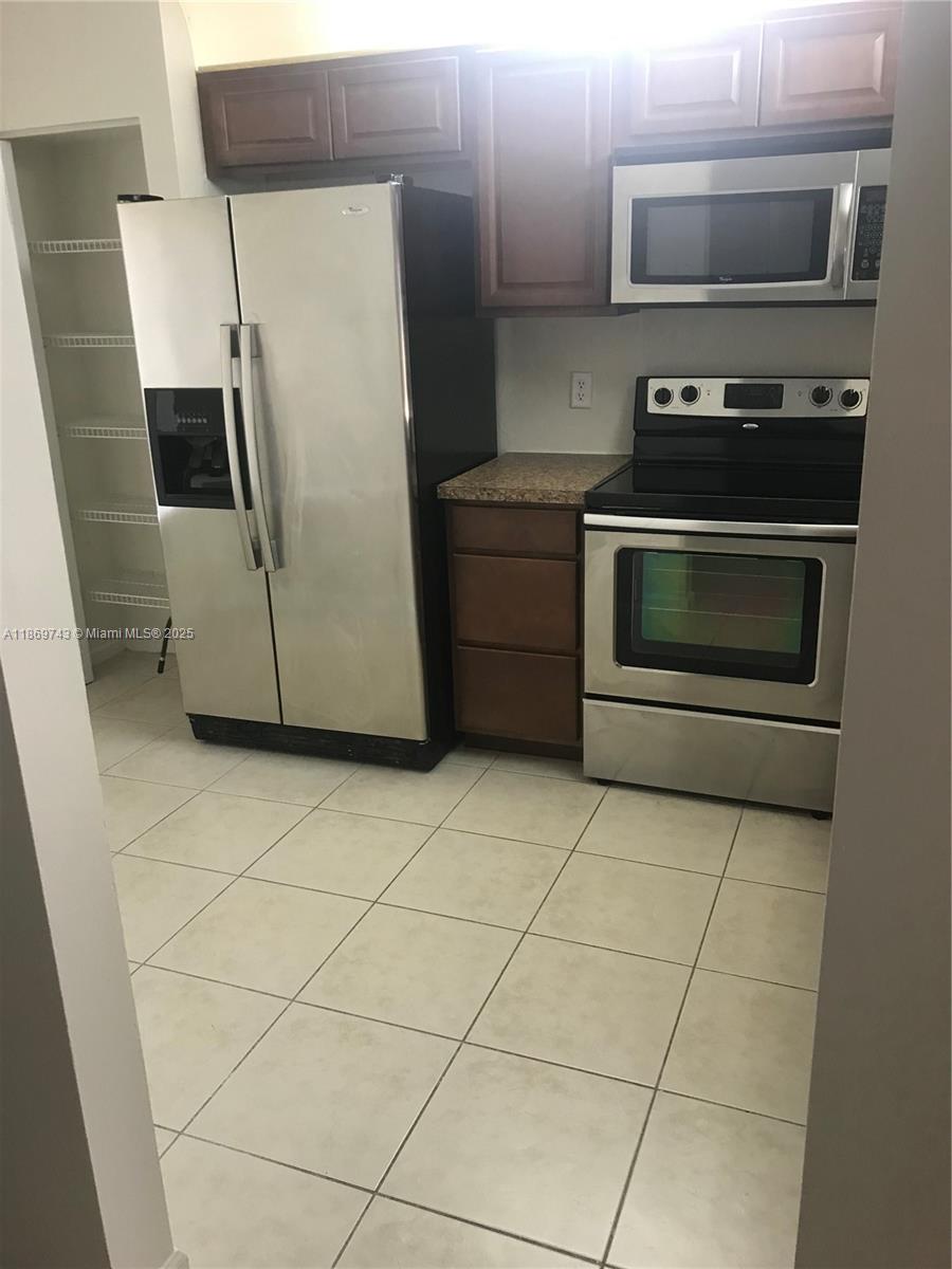 SPRINGTREE LAKES - Residential