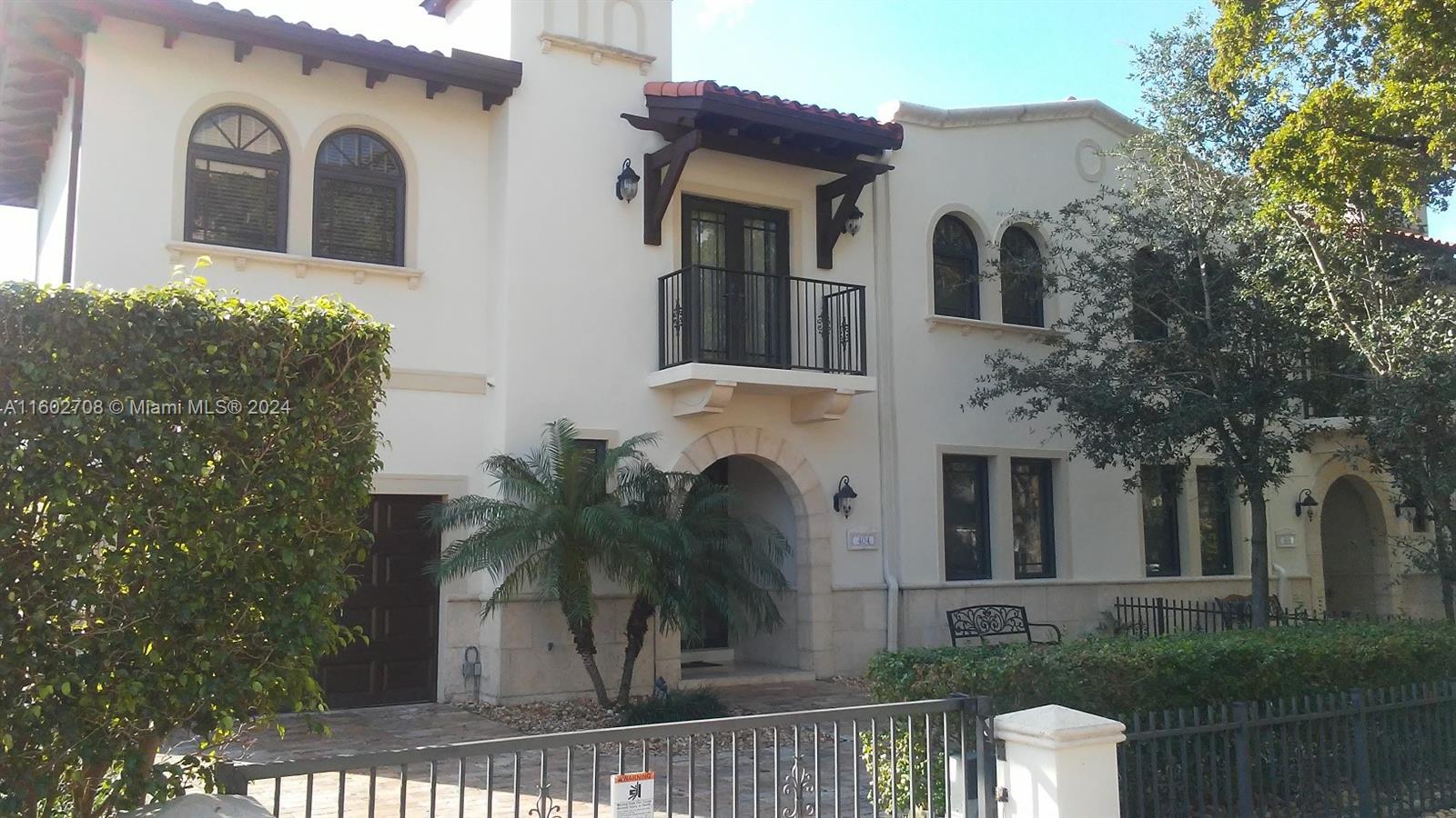 Only in Coral Gables can you enjoy A best of the Miami lifestyle. This elegant 4 bed/3.5 bath split level villa with over 1884 sq ft. offers style and clean lines, grand formal & informal spaces, a comfy Chef’s Kitchen w/sun filled great room/breakfast area. All wood/tile floors with a bright open floor plan & large bedrooms bring resort style living to reality, tree lined streets, best schools, gated, walking distance to downtown Coral Gables. 2 car garage.  Soundproof Impact windows, finished closets++.