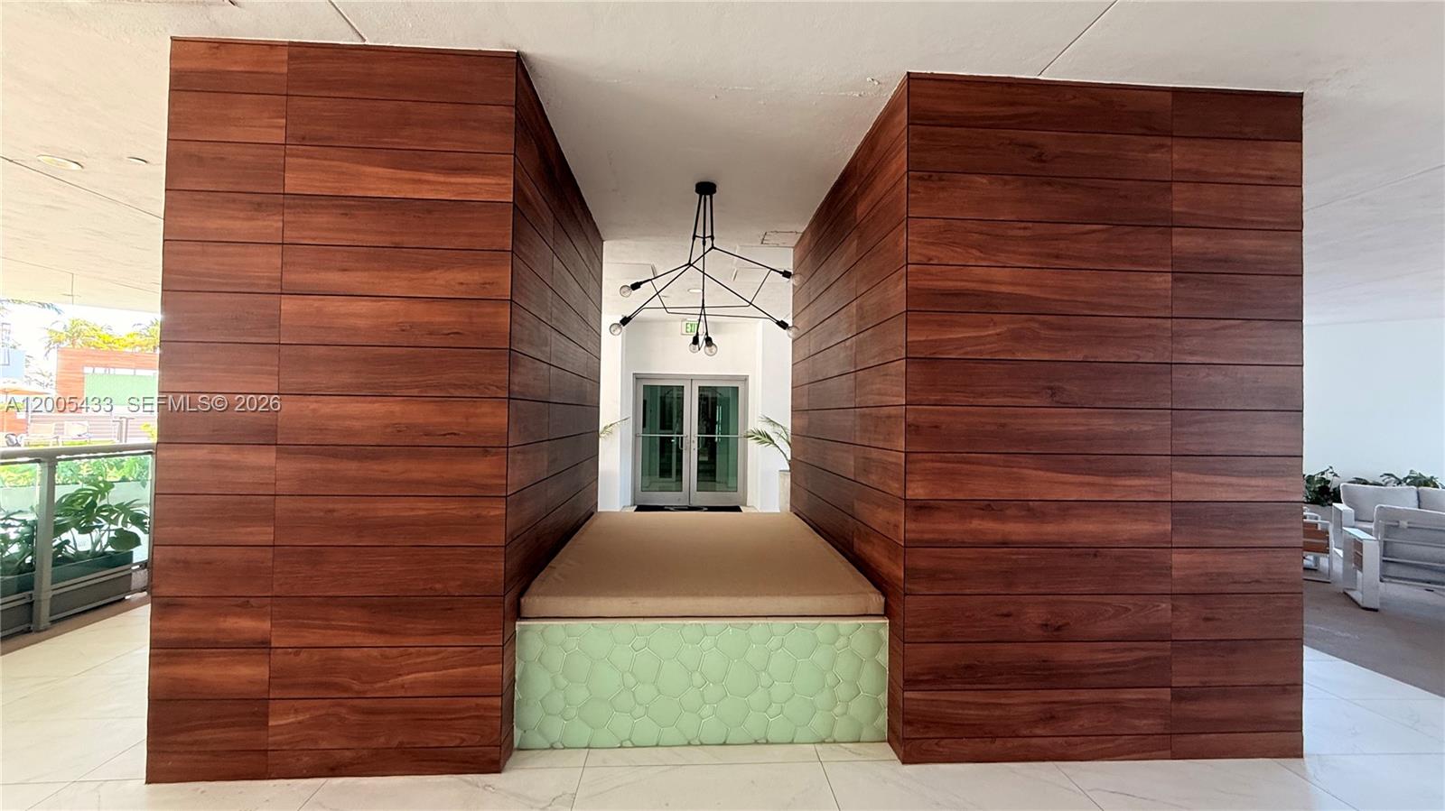 WIND CONDO - Residential