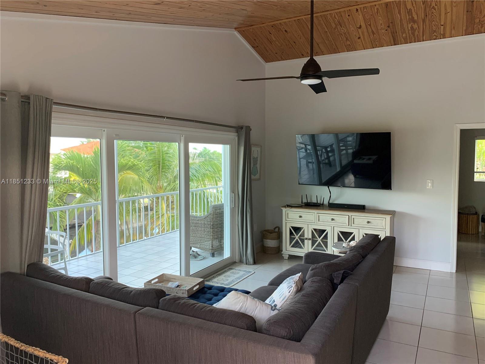 KAHIKI HARBOR - Residential Lease