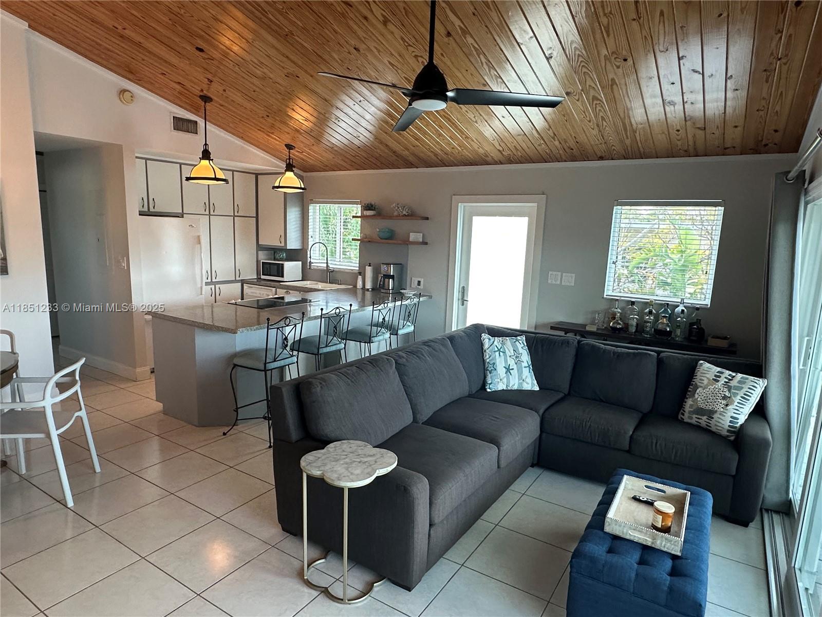 KAHIKI HARBOR - Residential Lease