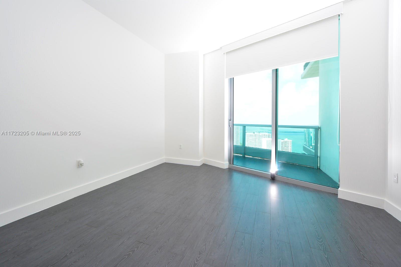 900 BISCAYNE BAY CONDO - Residential