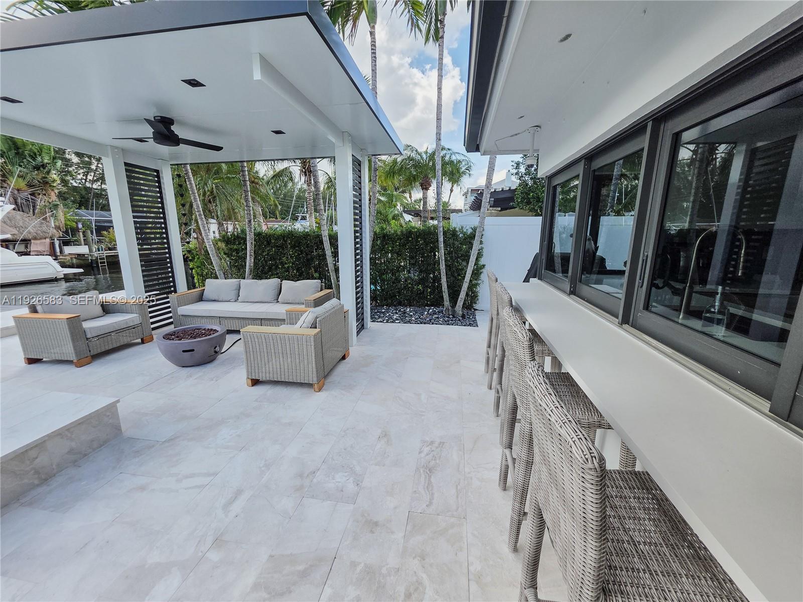 POMPANO ISLES - Residential