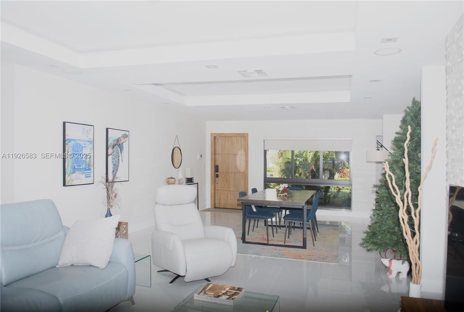 POMPANO ISLES - Residential