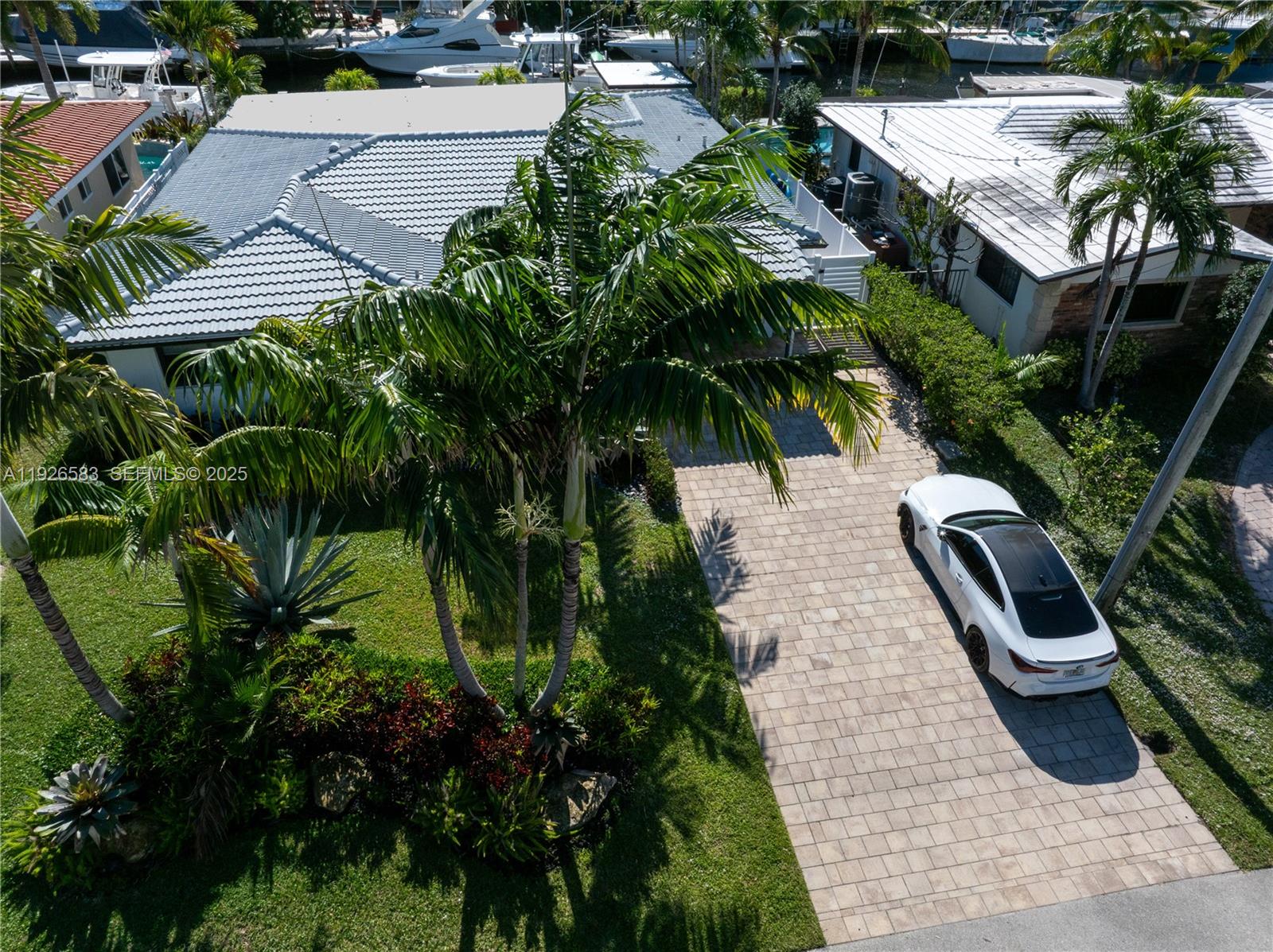POMPANO ISLES - Residential