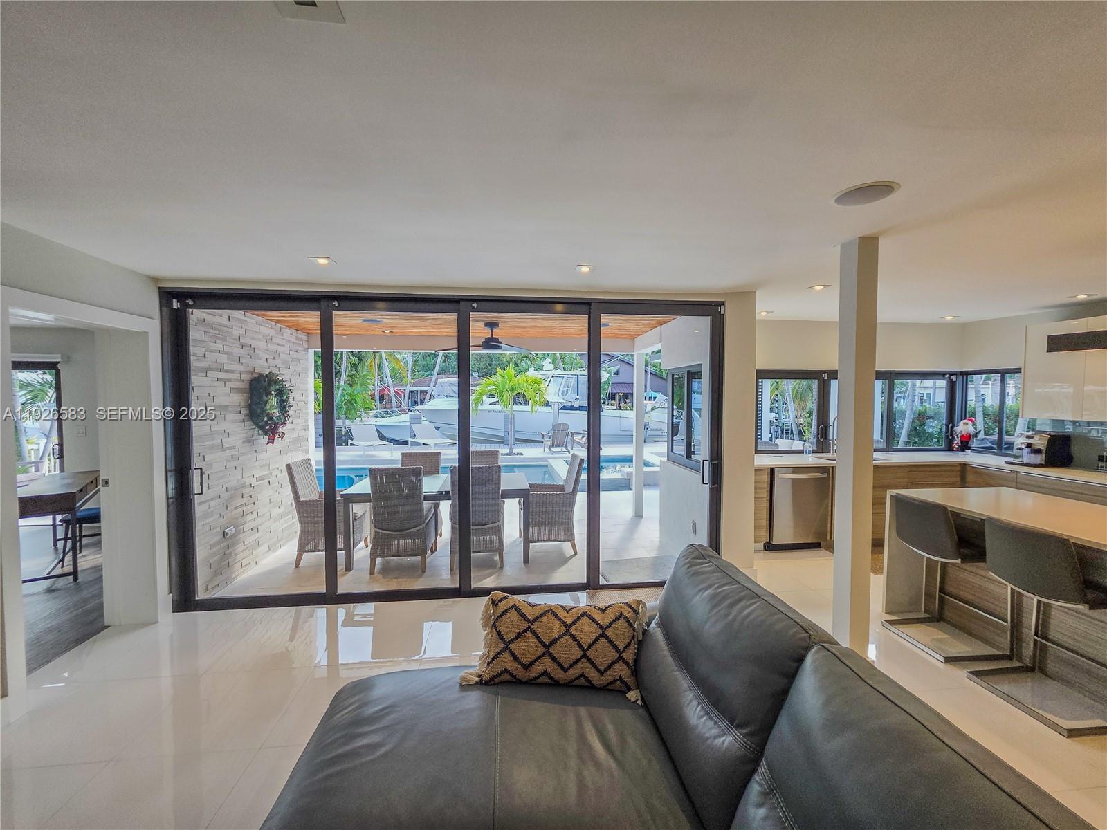 POMPANO ISLES - Residential