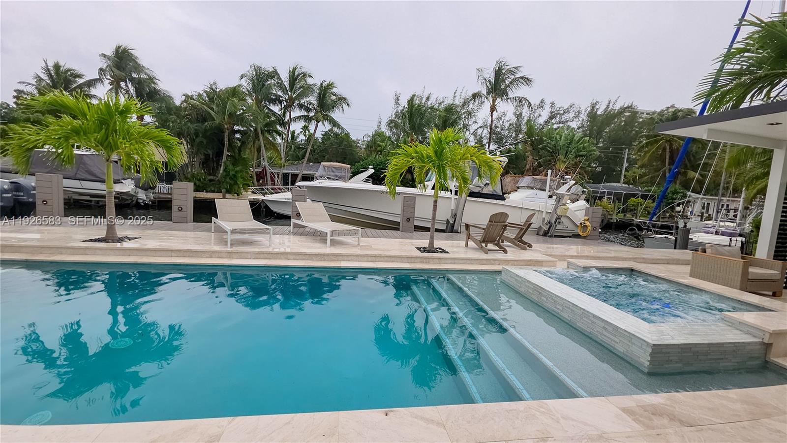 POMPANO ISLES - Residential