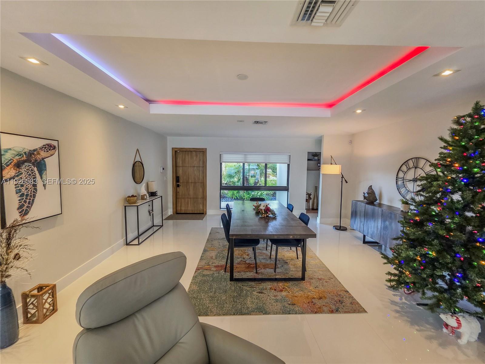 POMPANO ISLES - Residential